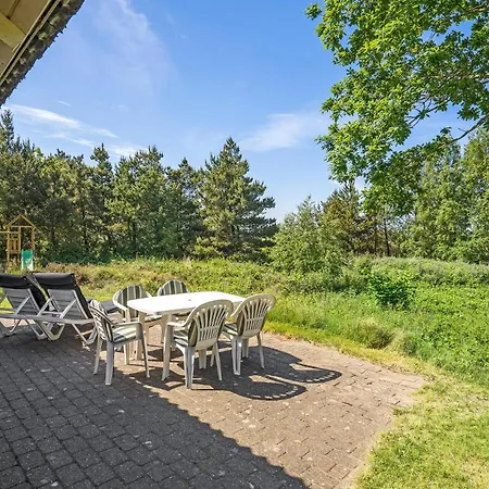 4 Bedroom Lovely In Romo * Rømø Kirkeby