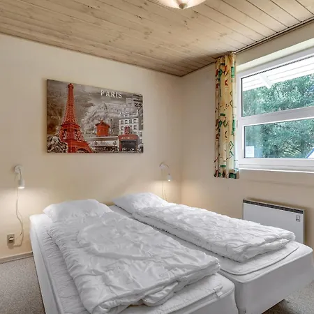 4 Bedroom Lovely In Romo *