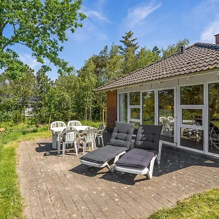 Сasa de vacaciones 4 Bedroom Lovely In Romo Rømø Kirkeby